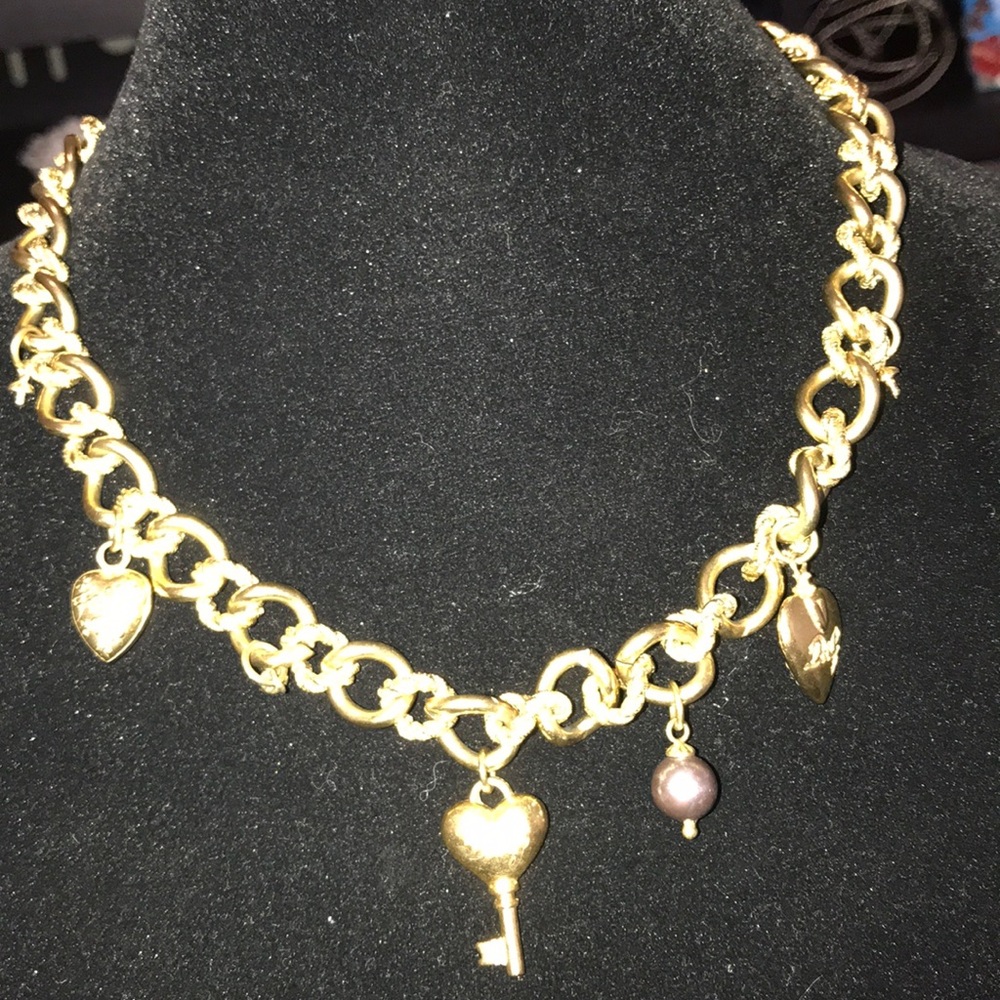 🔥HP🔥Dolce&Gabbana charm necklace.🔥 - Picture 3 of 10